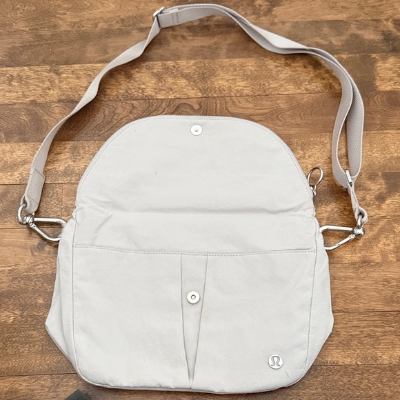 lululemon athletica Light Gray Crossbody Bag - Picture 4 of 5